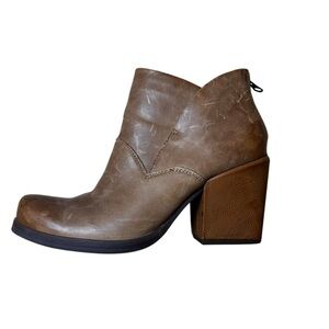 Kork Ease Korks Dyoma Boots Women's 7.5 Tan Brown Leather Distressed Booties